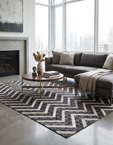 4' 11 x 7' 11 Cowhide - Patchwork Rug