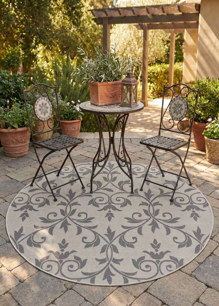 6' x 6' Easy-Clean Botanical Indoor / Outdoor Round Rug
