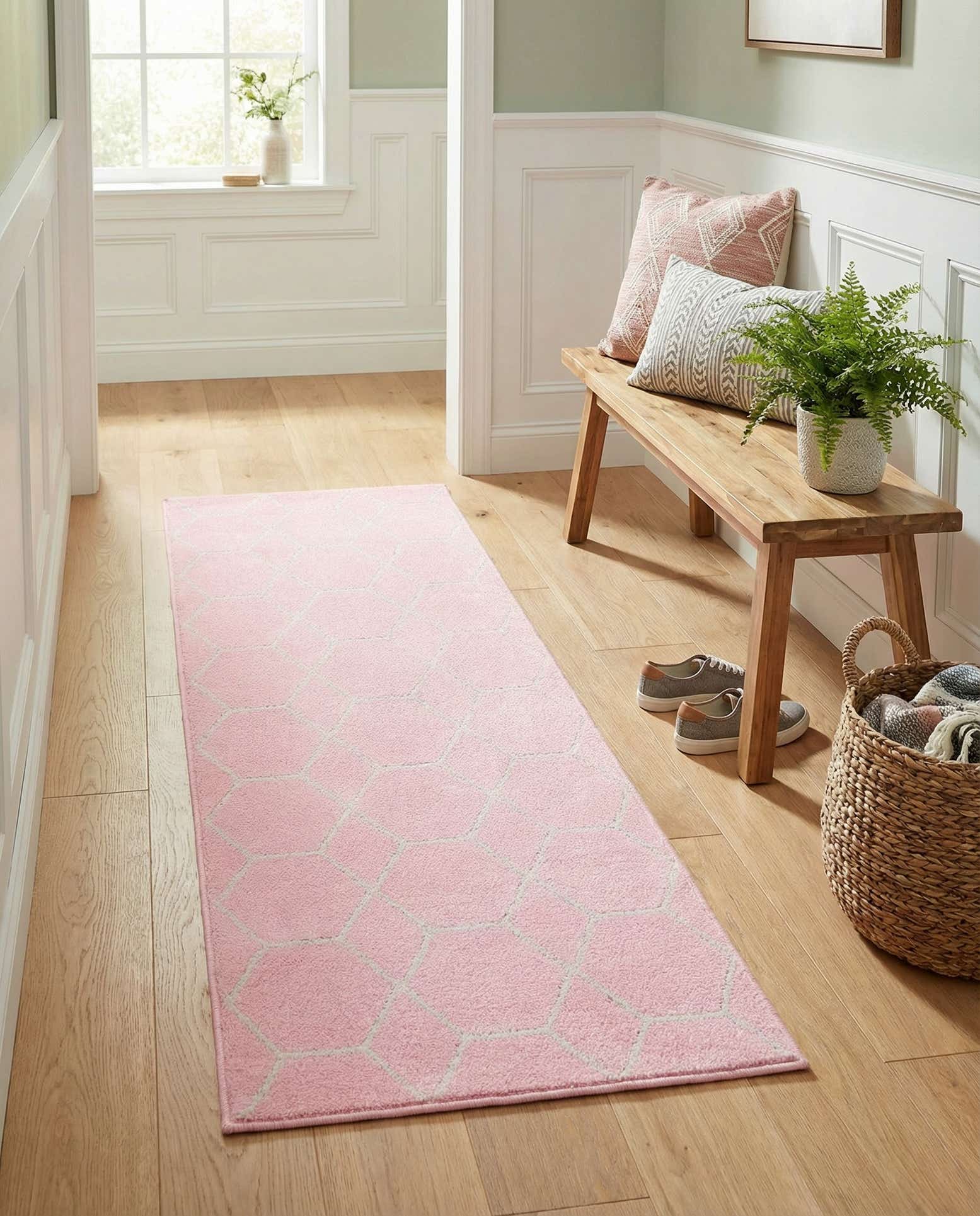 2' x 6' Lattice Frieze Runner Rug