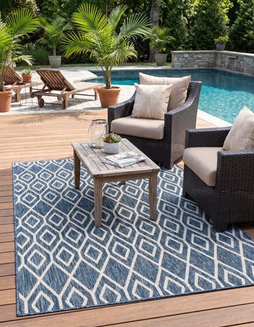 5' 3 x 8' Easy-Clean Jill Zarin Turks and Caicos Indoor / Outdoor Rug