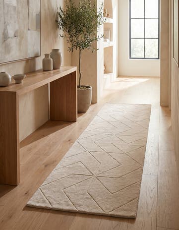 2' 7 x 10' WoolCraft Geometric Runner Rug