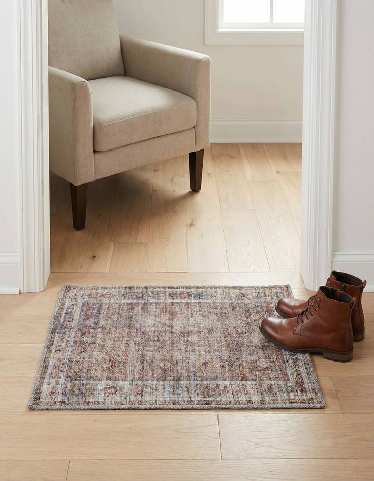 Detail image of 2' x 3' Washable Nostalgia Rug