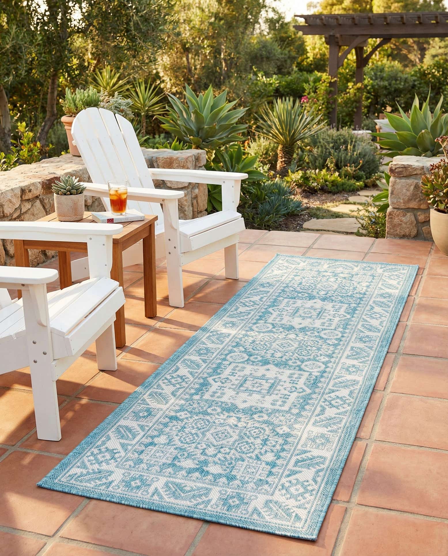 2' x 6' Easy-Clean Aztec Indoor / Outdoor Runner Rug