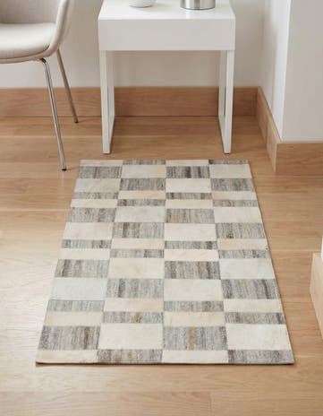 2' x 3' 1 Cowhide Rug