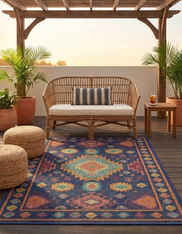 4' 1 x 6' 1 Easy-Clean Baja Indoor / Outdoor Rug
