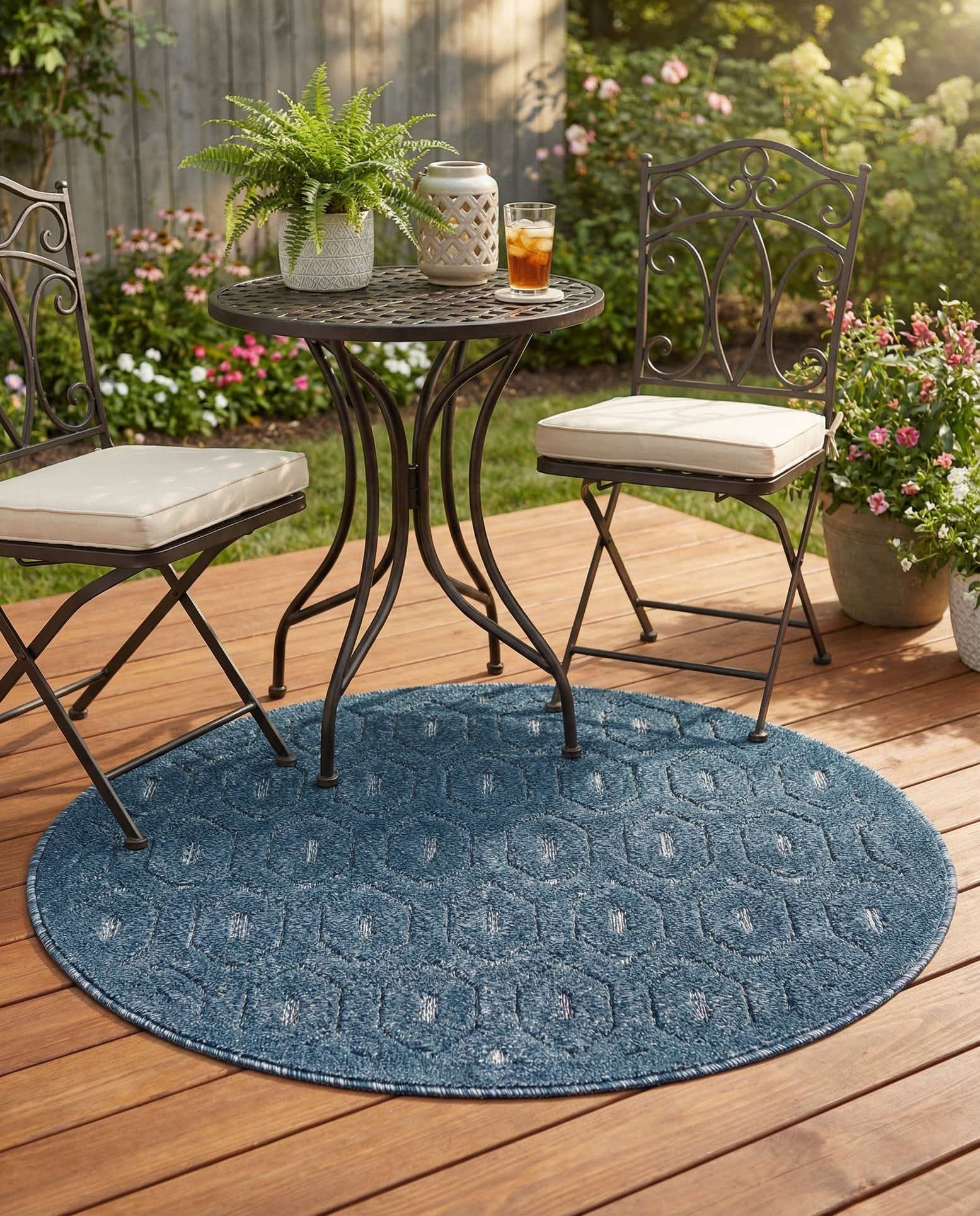 3' x 3' Easy-Clean Trellis Textured Indoor / Outdoor Round Rug