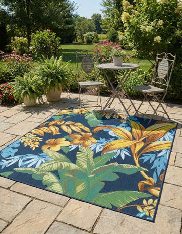 5' 3 x 5' 3 Easy-Clean Botanical Indoor / Outdoor Square Rug
