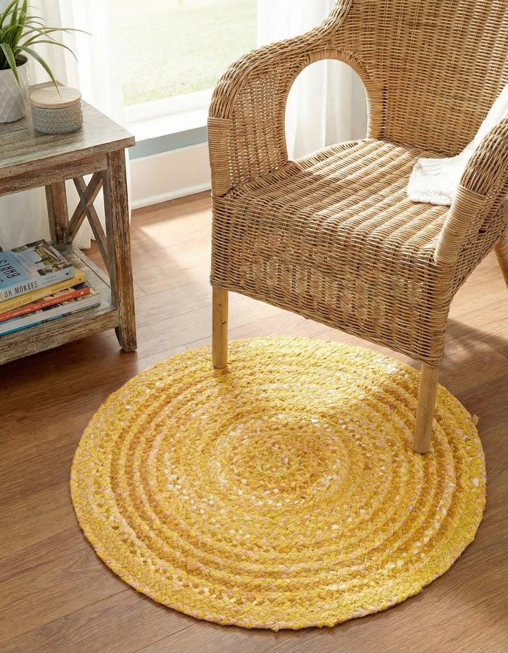 3' 3 x 3' 3 Handmade Braided Chindi Round Rug