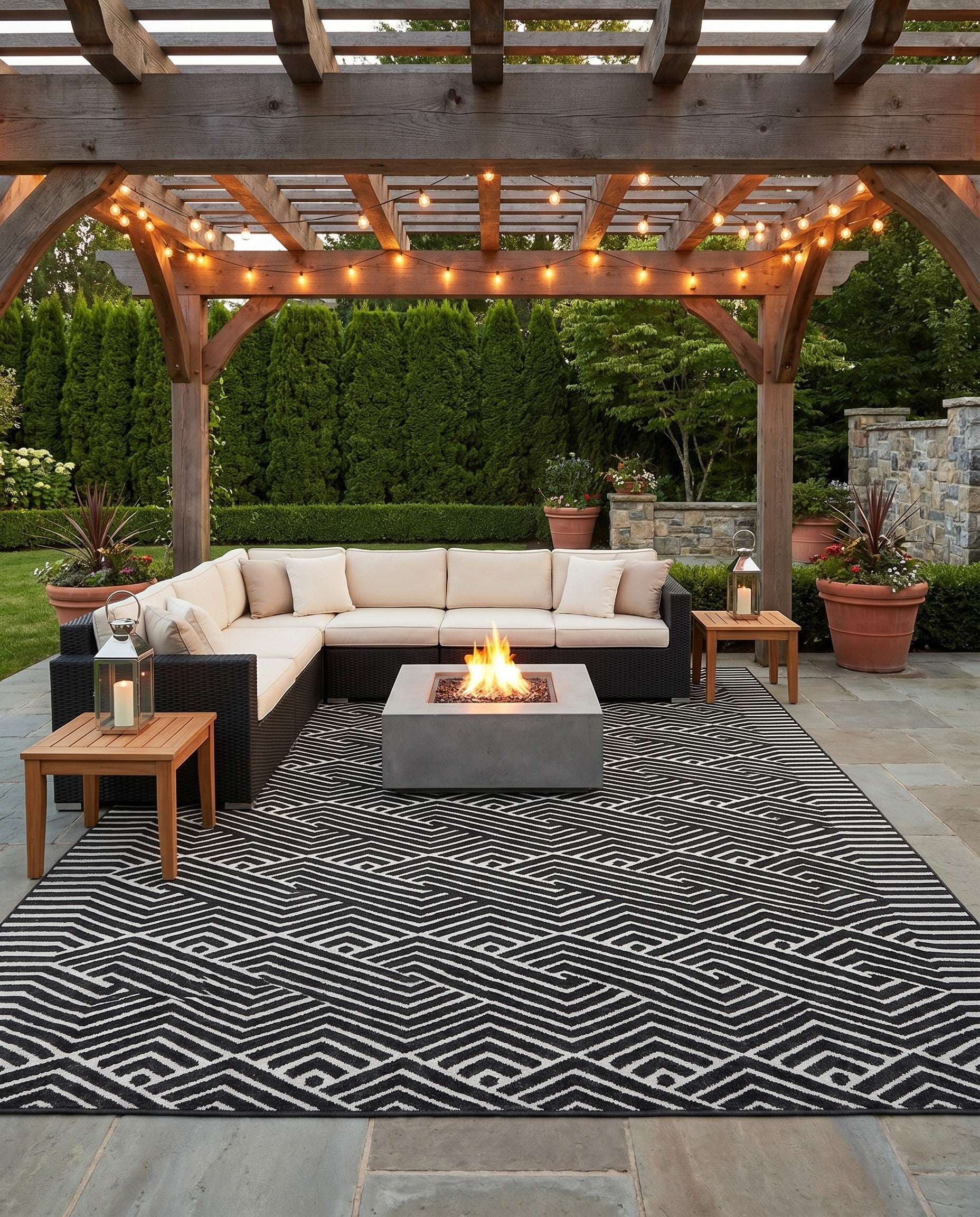 Black Easy-Clean Sabrina Soto Hudson Indoor / Outdoor Rug