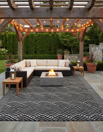 Black Easy-Clean Sabrina Soto Hudson Indoor / Outdoor Rug