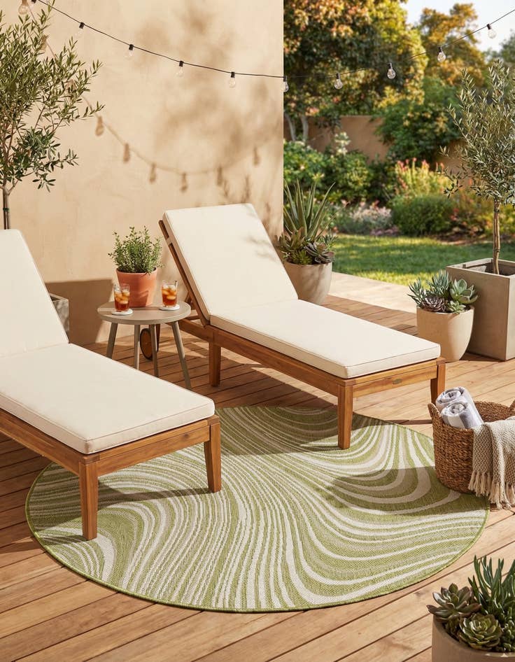 Detail image of 4' x 4'  Washable Modern Indoor / Outdoor Round Rug