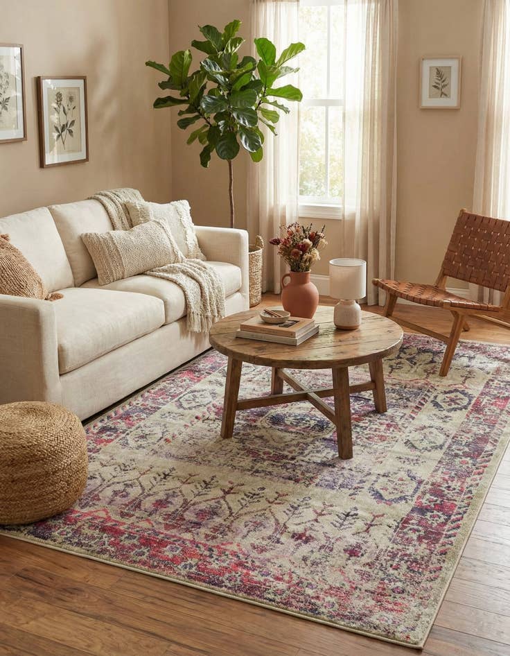 Detail image of 5' 2 x 7' 7 Delilah Rug