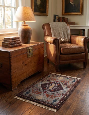 1' 4 x 2' Hand Knotted Ziegler Rug