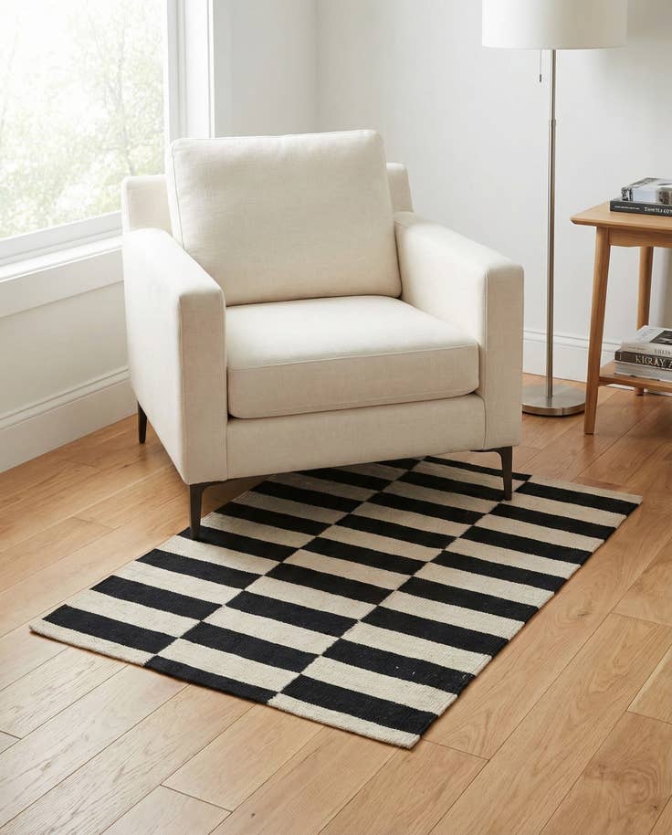 Detail image of 2' 8 x 3' 10 Hand Woven Kilim Modern Wool Rug