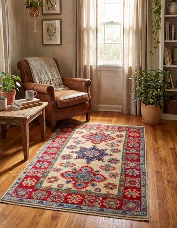 2' 8 x 4' Hand Knotted Kazak Rug