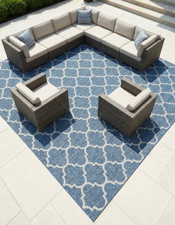 13' x 13' Easy-Clean Lattice Indoor / Outdoor Square Rug