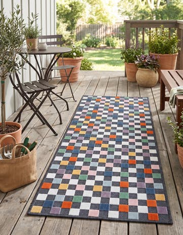 65cm x 185cm Easy-Clean Checkered Indoor / Outdoor Runner Rug