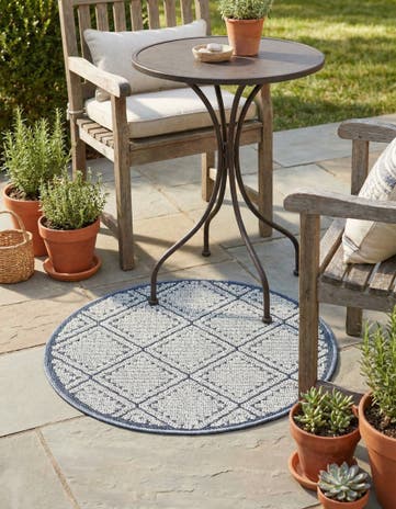 3' 1 x 3' 1 Easy-Clean Lattice Indoor / Outdoor Round Rug