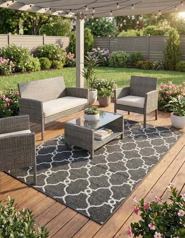 Black Easy-Clean Lattice Indoor / Outdoor Rug