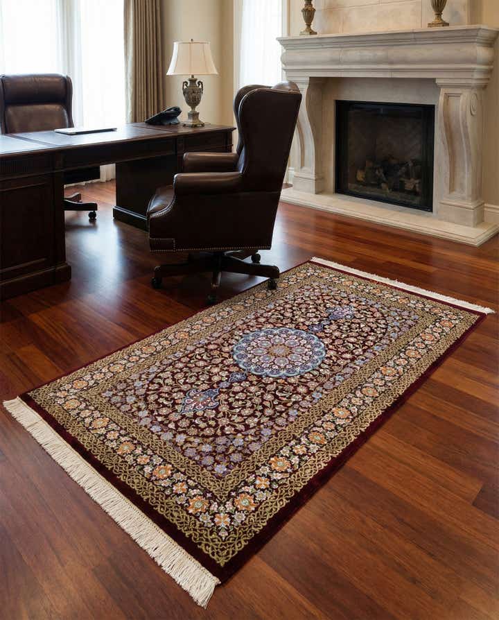 2' 7 x 4' 4 Ghom Silk Rug