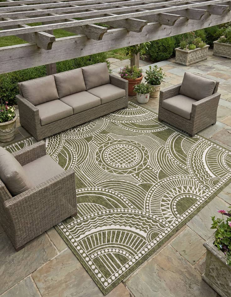 Detail image of 10' x 10'  Washable Traditional Indoor / Outdoor Square Rug