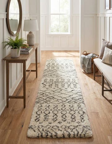 2' 7 x 12' Moroccan Shag Runner Rug