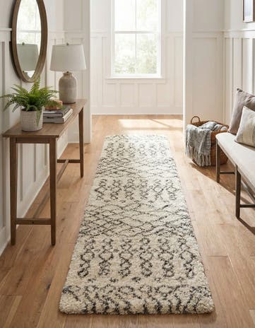2' 7 x 12' Moroccan Shag Runner Rug