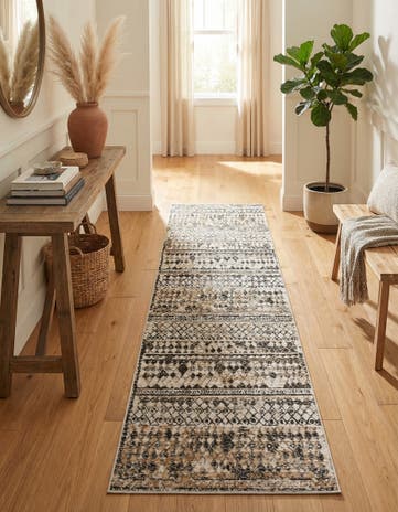 Beige Leipzig Runner Rug