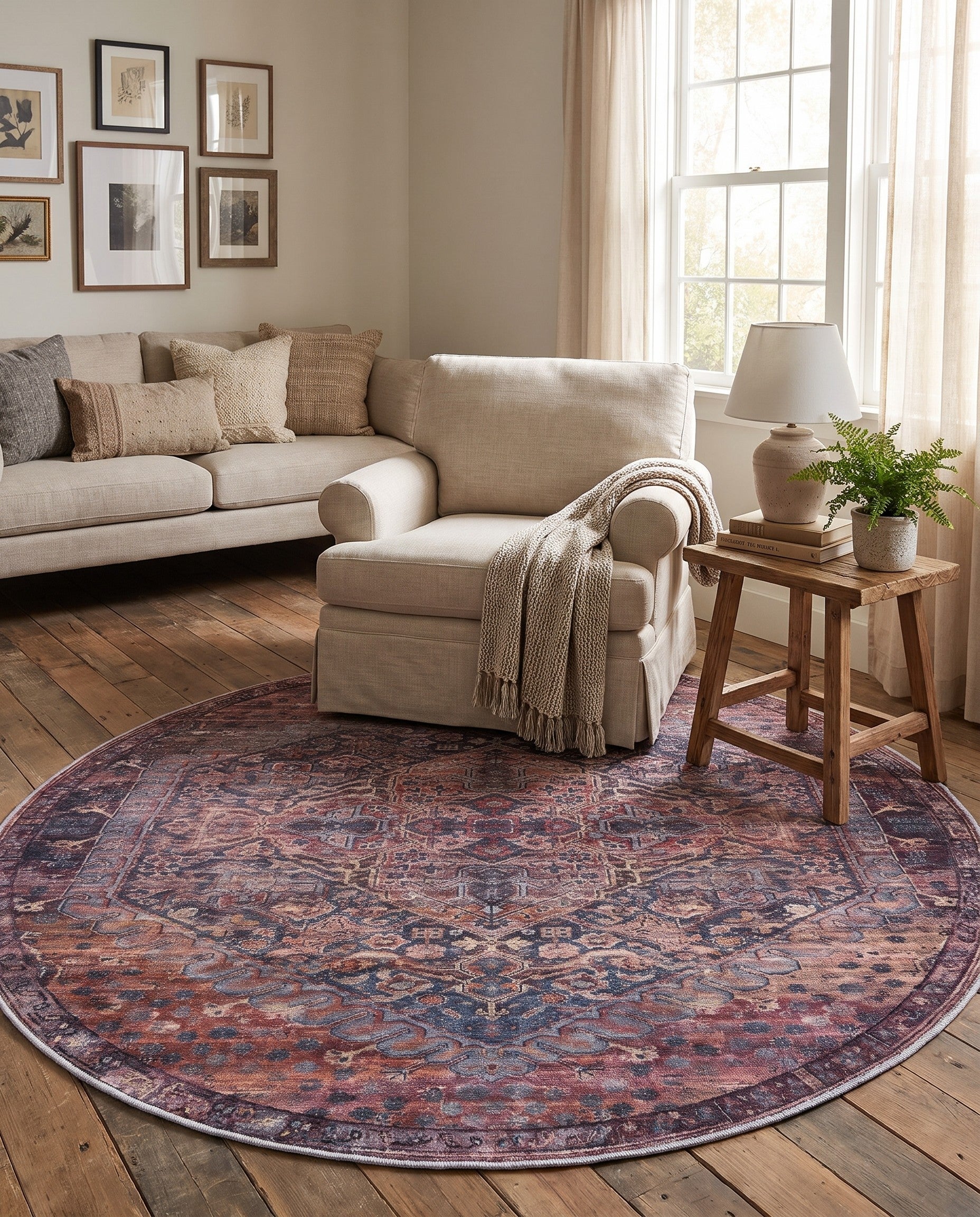 5' 3 x 5' 3 Maahru Round Rug