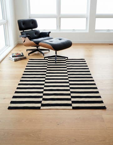 4' 2 x 6' 1 Hand Woven Kilim Modern Wool Rug