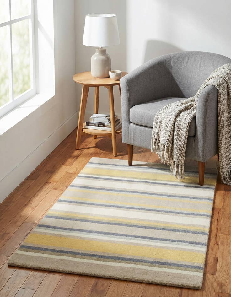 Detail image of 2' 8 x 4' 10 Luna Wool Rug