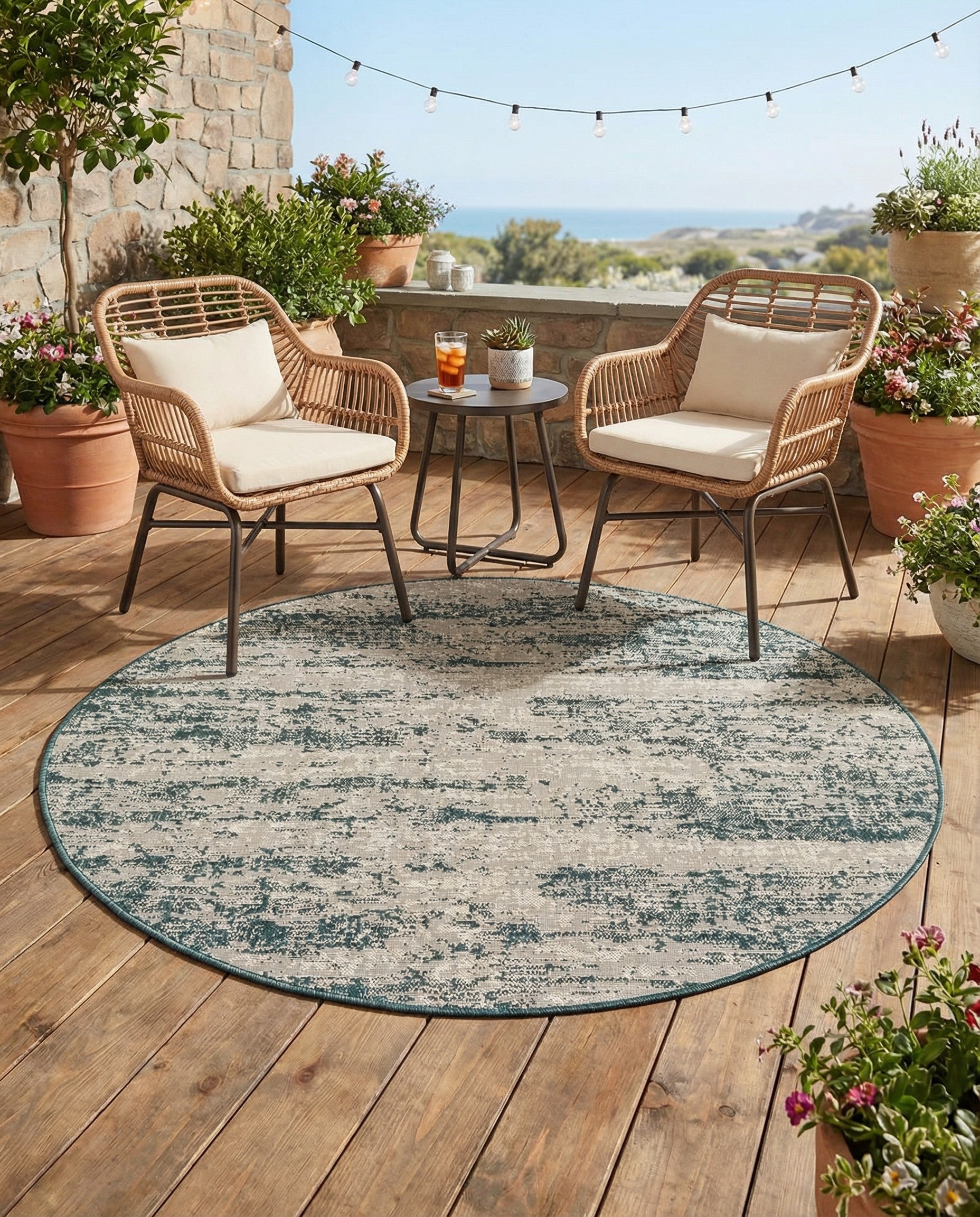 Primary image 5' 3 x 5' 3  Washable Modern Indoor / Outdoor Round Rug