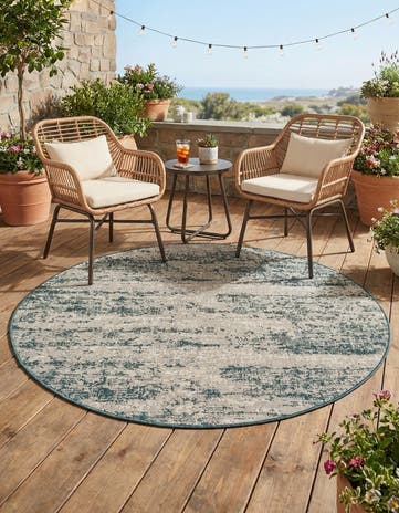 5' 3 x 5' 3 Easy-Clean Modern Indoor / Outdoor Round Rug