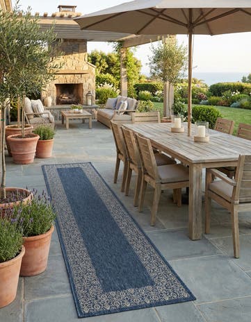 2' 7 x 12' Easy-Clean Border Indoor / Outdoor Runner Rug