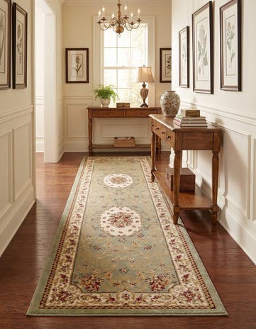 2' 7 x 10' Chateau Runner Rug