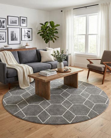  7' 10 x 7' 10 Lattice Frieze Round Rug