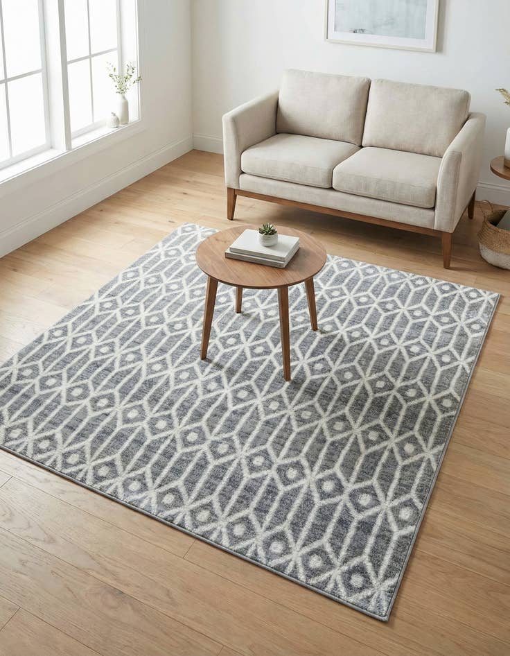 Detail image of 5' 3 x 5' 3 Lattice Trellis Square Rug