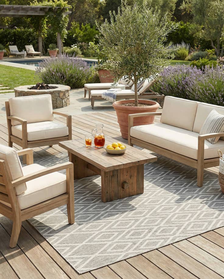 Detail image of 7' 10 x 7' 10 Easy-Clean Jill Zarin Turks and Caicos Indoor / Outdoor Square Rug