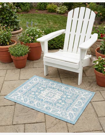 Aqua Easy-Clean Aztec Indoor / Outdoor Rug