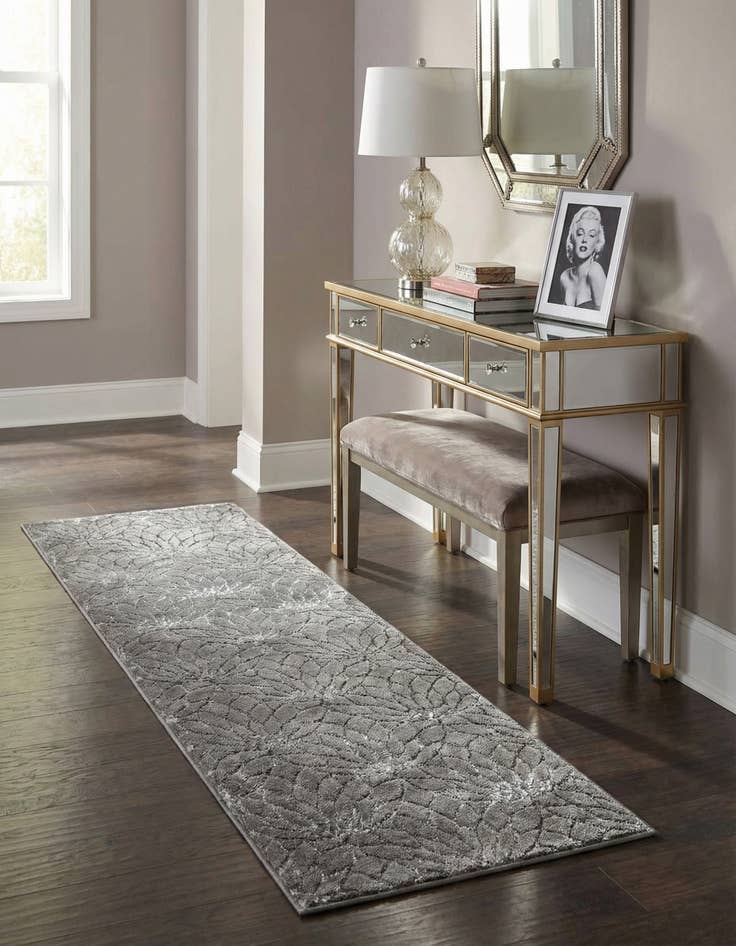 Detail image of 2' x 6' Marilyn Monroe&trade; Glam Dahlia Runner Rug