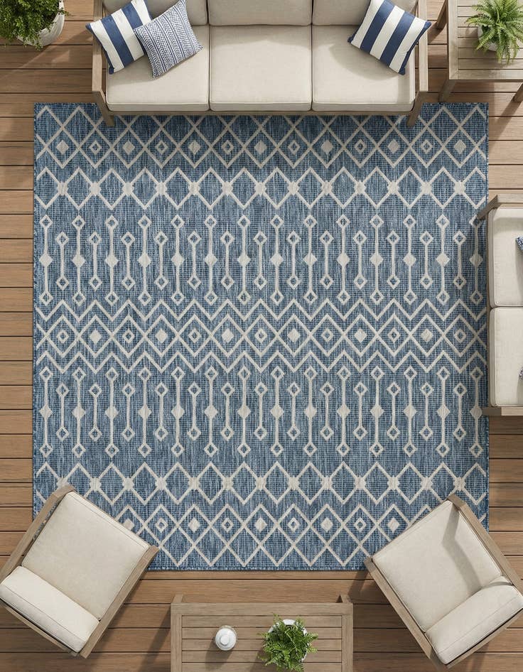 Detail image of 7' 10 x 7' 10 Washable Lattice Indoor / Outdoor Square Rug