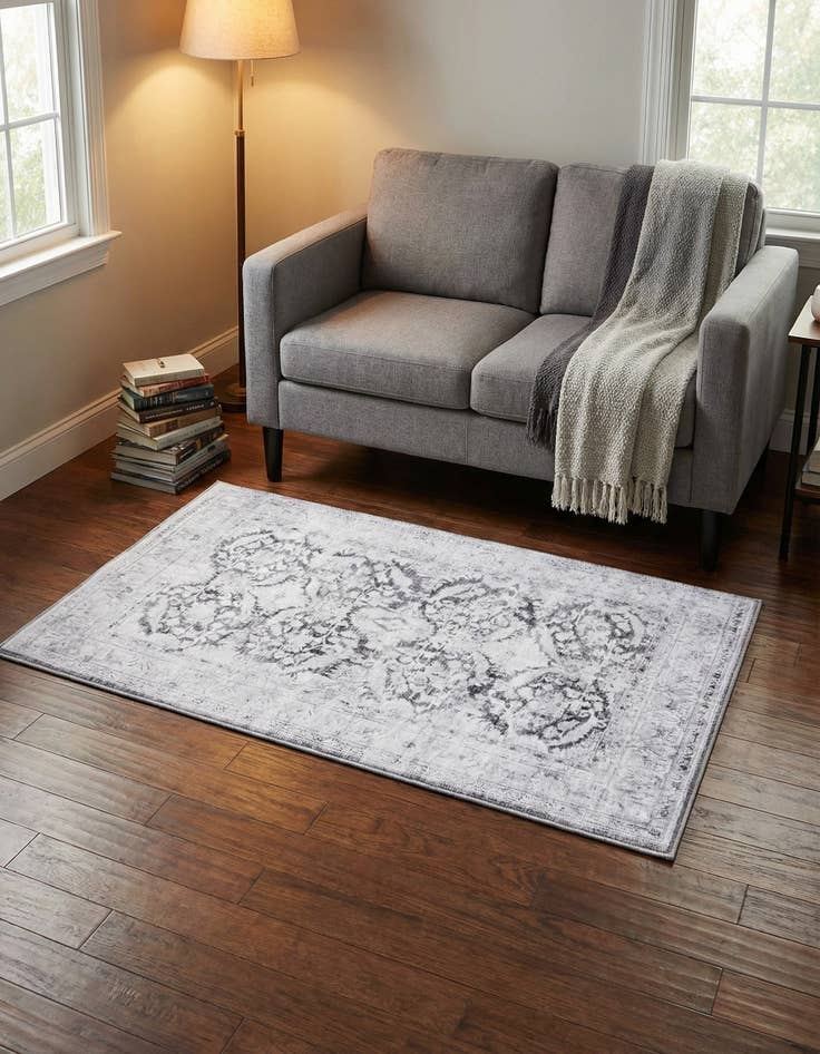 Detail image of 3' 6 x 5' 6 Timeless Rug