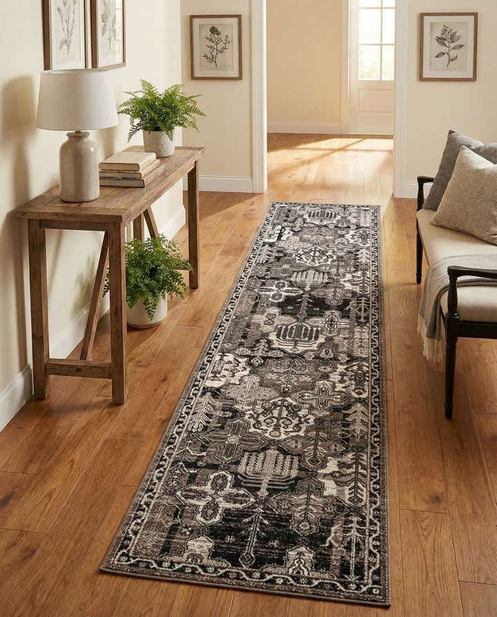 2' 7 x 10' Miranda Runner Rug