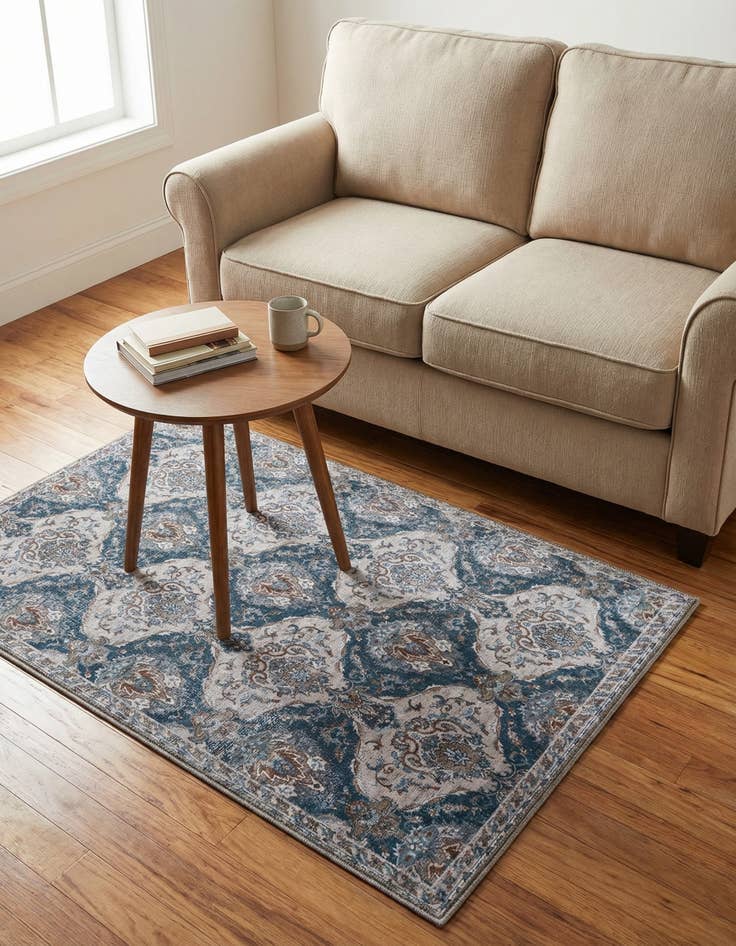 Detail image of 3' 3 x 5' 3 Yara Rug