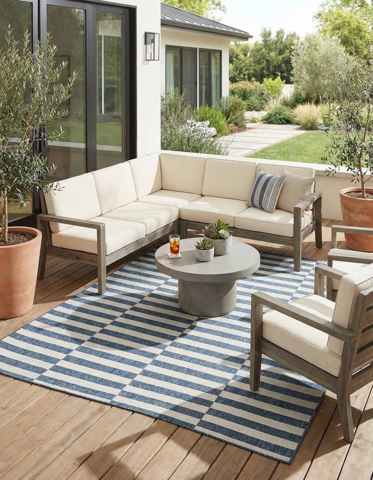 Detail image of 7' 10 x 7' 10 Easy-Clean Striped Indoor / Outdoor Square Rug