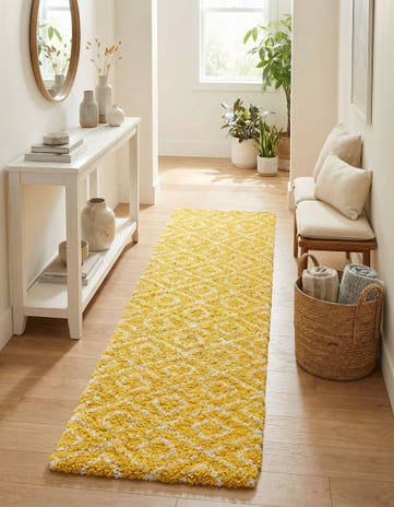 2' 7 x 12' Lattice Shag Runner Rug