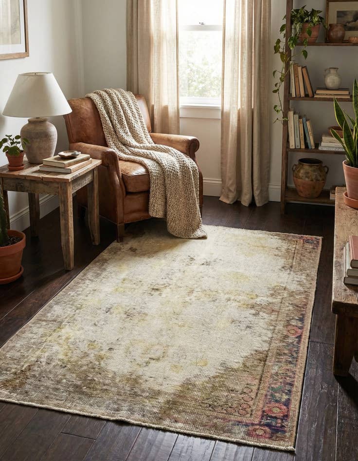 Detail image of 3' x 4' 8 Hand Knotted Ultra Vintage Persian Wool Rug