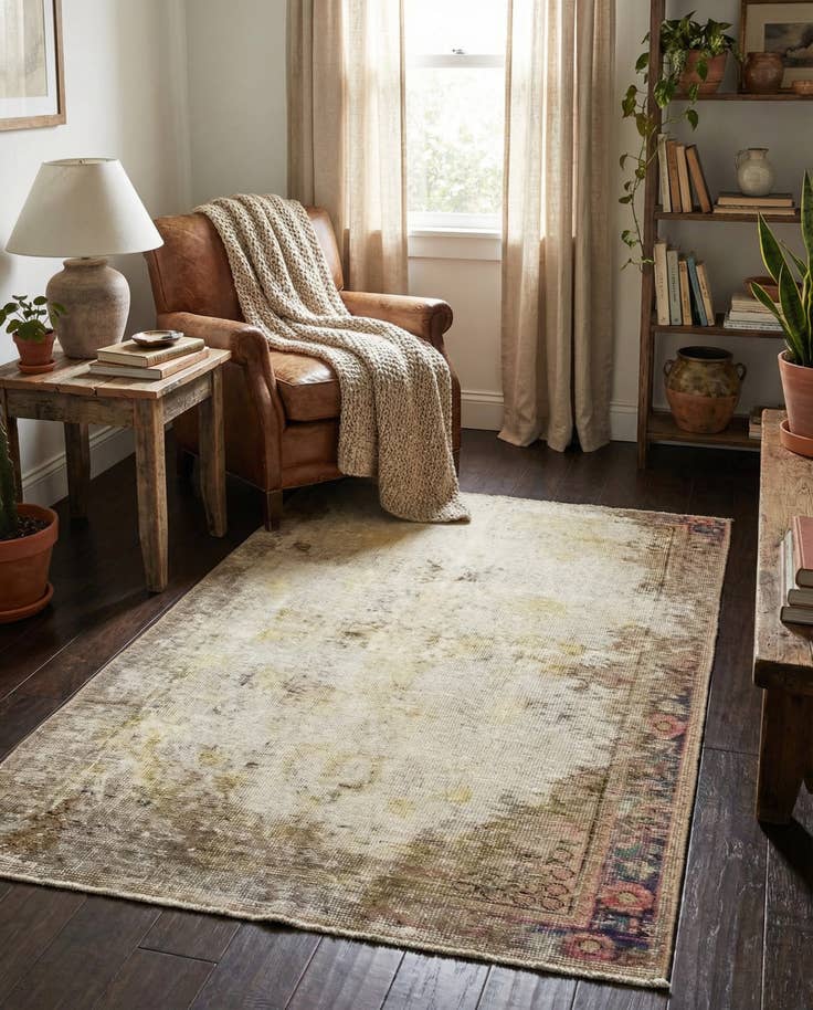 Detail image of 3' x 4' 8 Hand Knotted Ultra Vintage Persian Wool Rug