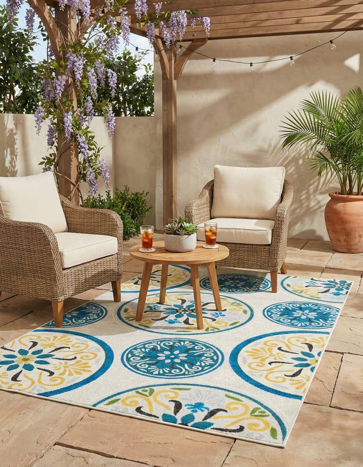 Detail image of 5' x 8' Washable Modern Indoor / Outdoor Rug