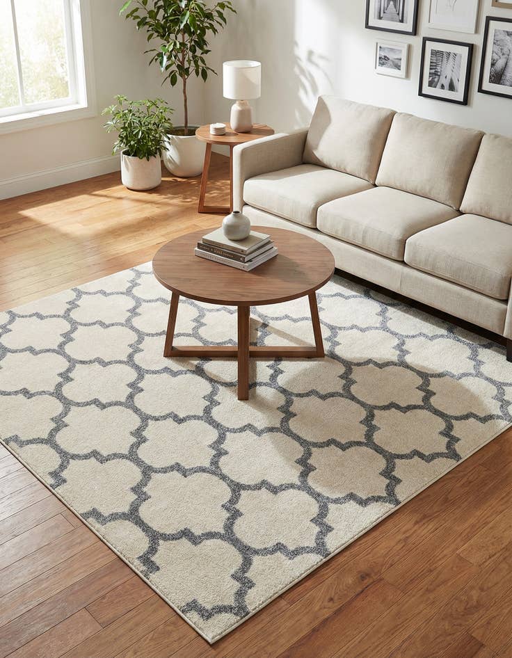 Detail image of 6' x 6' Lattice Square Rug